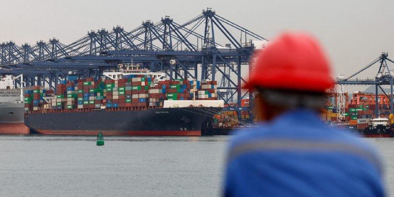 中国稀土磁铁企业寻找变通方案规避出口限制中国稀土磁铁企业正在寻找变通方案规避政府出口限制，以维持对西方买家的销售