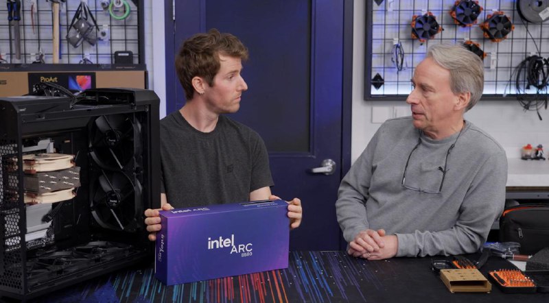 Linux之父林纳斯·托瓦兹接受LTT专访，进行Q&A科技频道 Linus Tech Tips 发布了与 Linux 操作系统创始人 Linus Torvalds 的合作视频，两人共同组装了一台专为 Linux 系统优化的高性能 PC